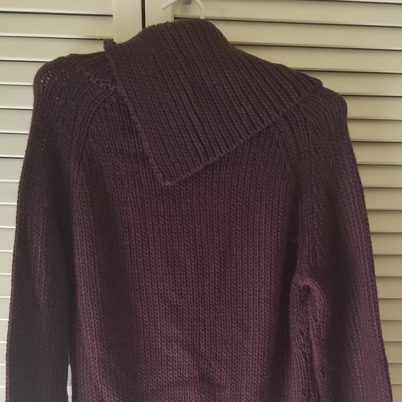 Sweater - Picture 4 of 6